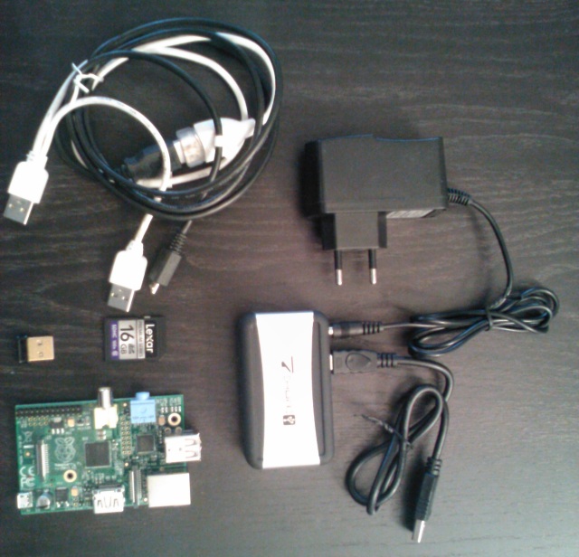 Raspberry Pi, XBMC, powered USB hub. My new HTPC (part 1)